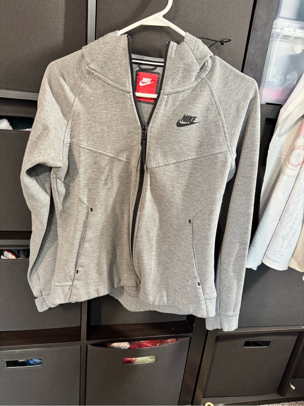 Dark gray, Heather women's Nike tech sweatshirt, size medium